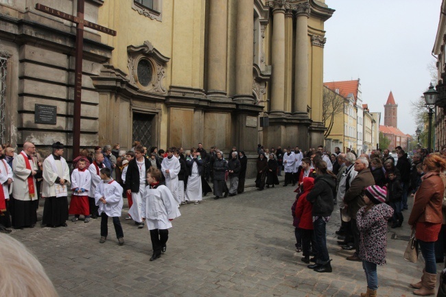 Wyszli z krzyżem na ulice