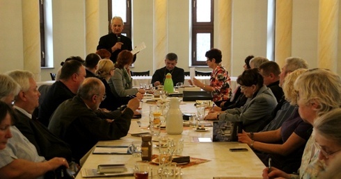 Obrady przedstawicieli ruchów i stowarzyszeń katolickiej z diecezji bielsko-żywieckiej