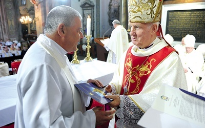  Ks. Jacek Biernacki to jeden z 23 księży wyróżnionych  przez biskupa w tym roku