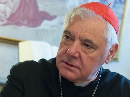 Kard. Müller krytyczny wobec Komunii dla współmałżonków niekatolickich