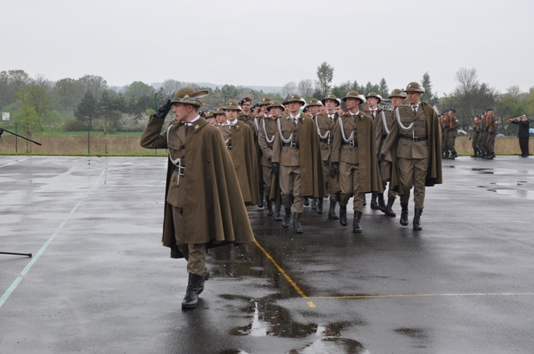 Przegląd musztry klas mundurowych