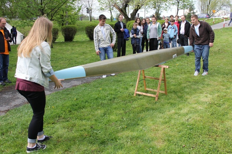 Rodzinny spacer z bł. Janem Pawłem II