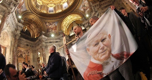 Przedkanonizacyjne czuwanie Polaków w Rzymie