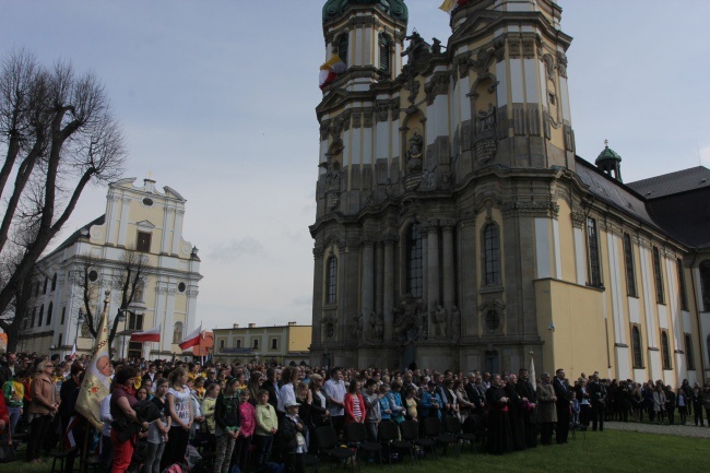 Święci w sanktuarium