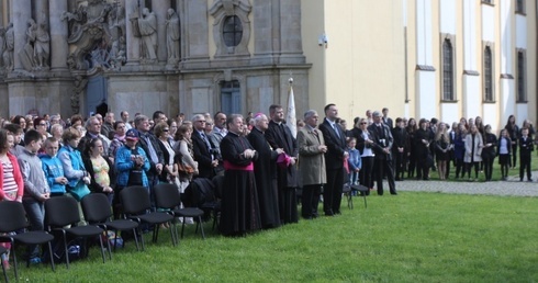 Święci w sanktuarium
