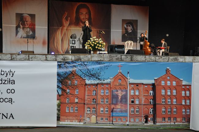 Niedziela Miłosierdzia - koncert w amfiteatrze