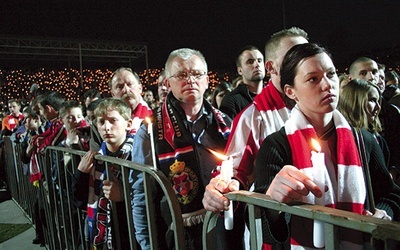 Msza pojednania na stadionie „Cracovii” 5 kwietnia 2005 r. 