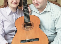 Anna Wrona i Marcin Kołodziej politolog i prawnik, narzeczeni,  związani ze wspólnotą Emmanuel