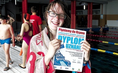 Justyna Caputa, jedna ze zwycięskich pływaczek niecodziennej sztafety pływackiej dla św. Jana Pawła II