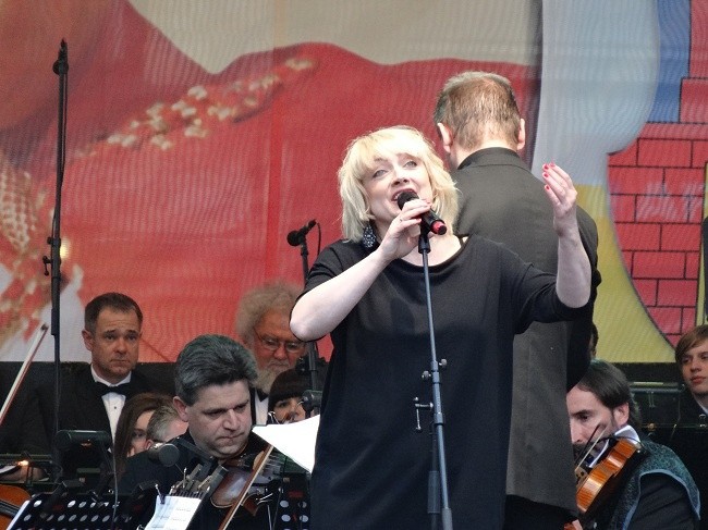 Koncert "Artyści swojemu świętemu" - cz. 1