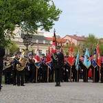 Przemarsz strażaków na cześć papieży