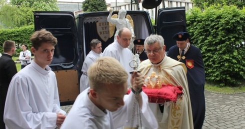 Archanioł Michał staje po naszej stronie