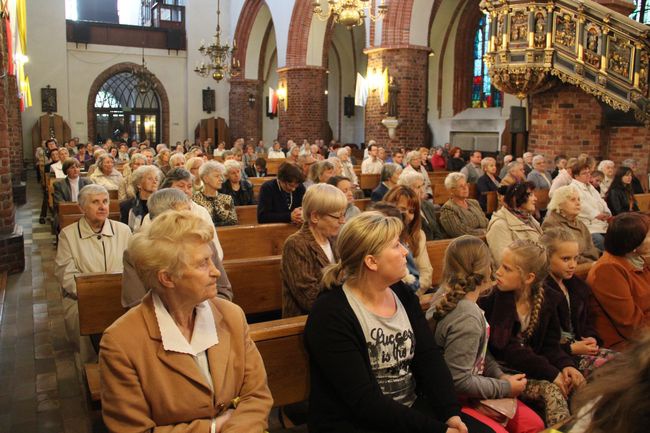 Dziękczynne czuwanie młodzieży w Słupsku