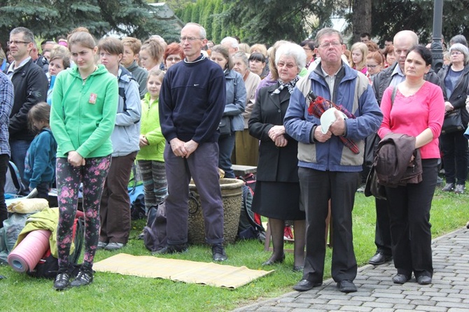 Pielgrzymia Msza św. w Hałcnowie