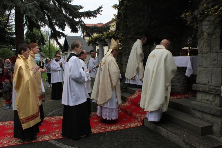 Pielgrzymia Msza św. w Hałcnowie