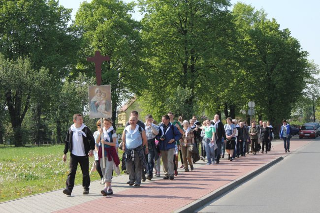 Pierwsza szensztacka pielgrzymka rodzin