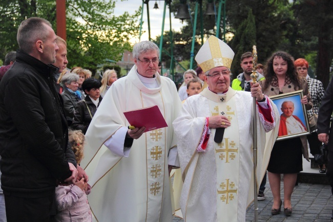 Poświęcenie pomnika św. Jana Pawła II