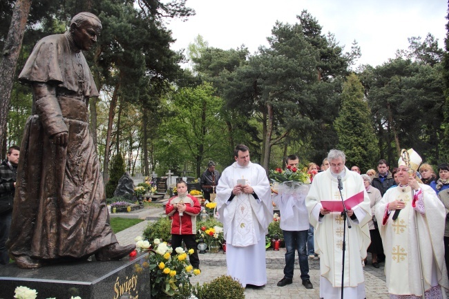 Poświęcenie pomnika św. Jana Pawła II