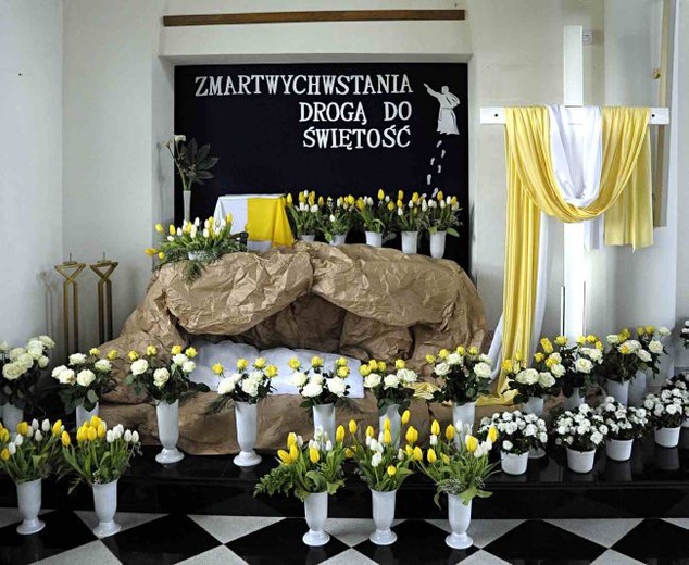 Pułtusk-Popławy. Grób Pański w kościele Miłosierdzia Bożego