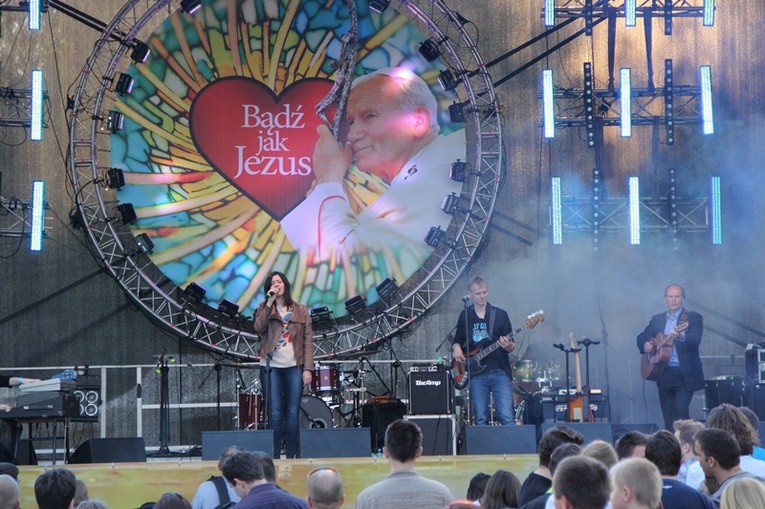 Koncert "Bądź jak Jezus" 2014 cz. 1