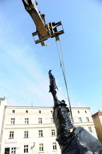 Pomnik św. Jana Pawła II w Świdnicy