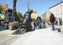 Pomnik św. Jana Pawła II w Świdnicy