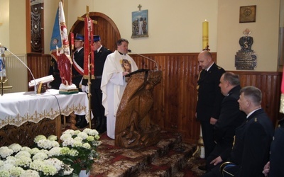 Mszę św. w intencji strażaków odrawił ks. Piotr Kalisiak