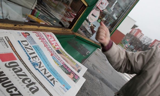 Gazety tracą czytelników, "Wyborcza" najwięcej