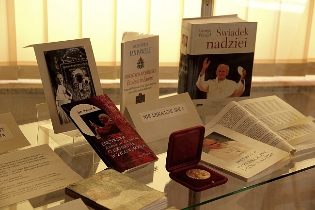 Wystawa poświęcona św. Janowi Pawłowi II