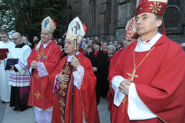 8 maja - pomnik odsłonięty