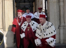 Hołd dla fundatorów