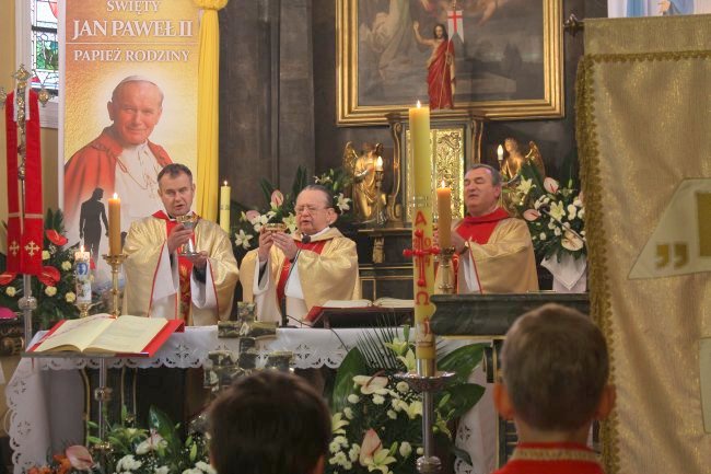 Stulecie marianek w Zbrosławicach