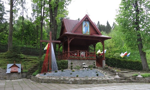 Brama Niebieska - sanktuarium w Przyłękowie