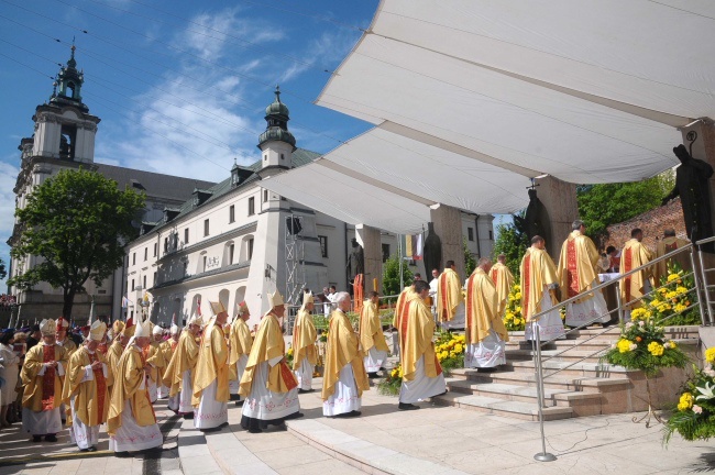 Procesja z Wawelu na Skałkę