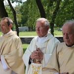 Elewacja relikwi bł. o. Stanisława Papczyńskiego w Puszczy Mariańskiej