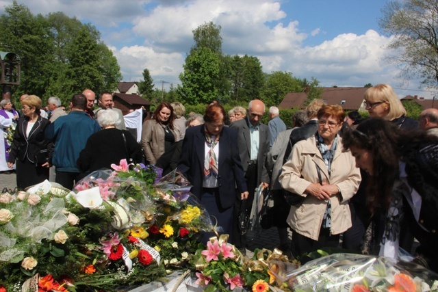 Ostatnie pożegnanie śp. ks. kan. Karola Tomali