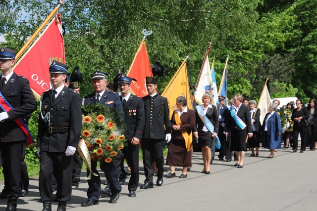 Ostatnie pożegnanie śp. ks. kan. Karola Tomali