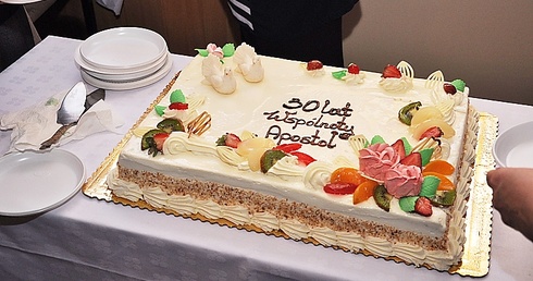 Na 30-leciu "Apostoła" nie zabrakło urodzinowego tortu