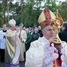  Wprowadzenie relikwii Jana Pawła II. Ośrodek posiada także relikwie  św. Faustyny Kowalskiej