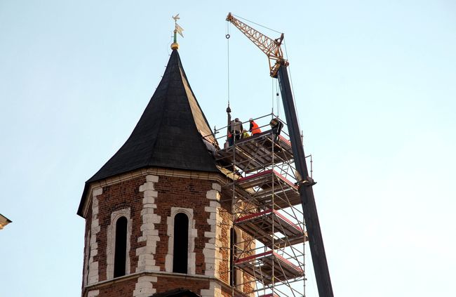 Zawieszenie dzwonu "Jan Paweł II"