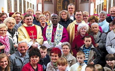 Hierarchia z Indii 10 maja modlił się z dolnośląskimi darczyńcami w kościele pw. NMP na Piasku