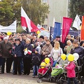 Co roku w marszu bierze udział kilka tysięcy osób