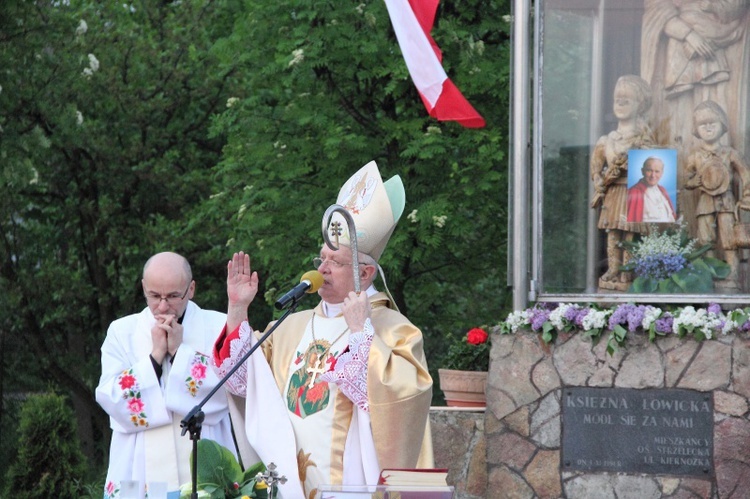 Msza św. przy kapliczce na Korabce