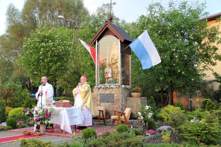Msza św. przy kapliczce na Korabce