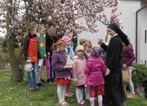 Z wizytą u naszych seniorów przed świętem Zmartwychwstania