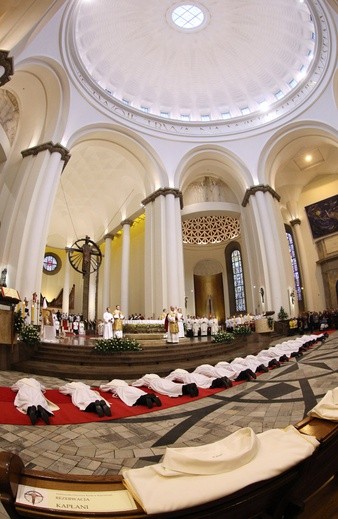 Święcenia kapłańskie w Katowicach