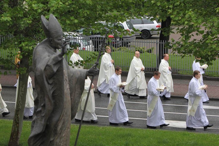 Święcenia kapłańskie w Katowicach