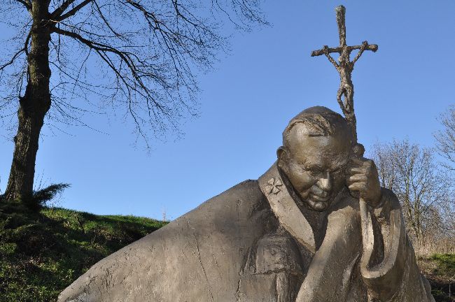 Papieskie znaki w ciechanowskiej farze