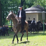 Jeźdźcy i zaprzęgi konne na pielgrzymce