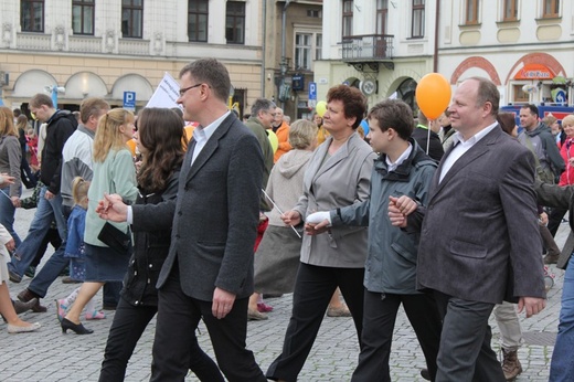 Cieszyn - Rodzinny Polonez przed Marszem dla Życia i Rodziny